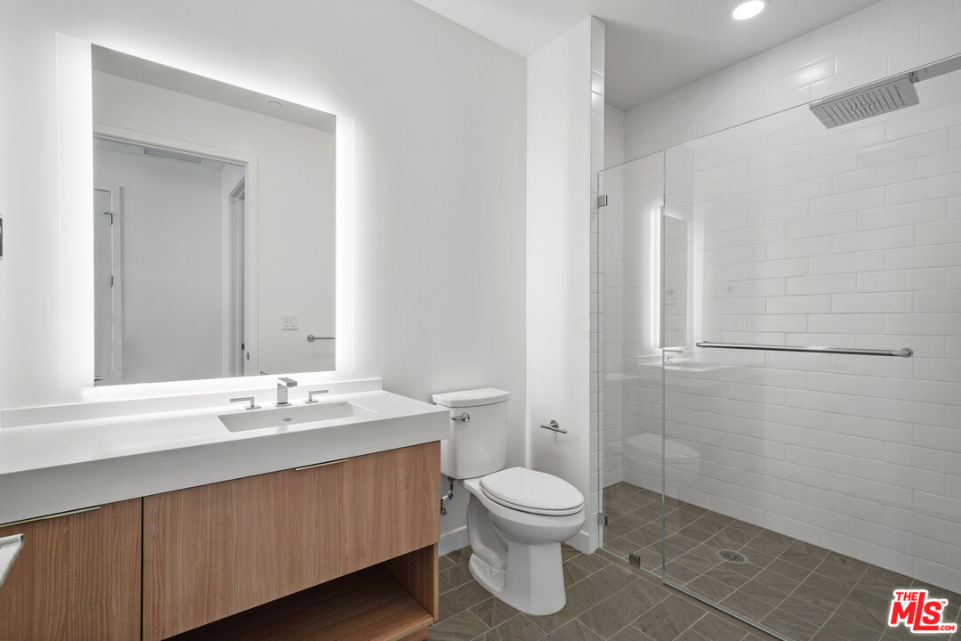 11750 Wilshire Boulevard, Unit 3303 Los Angeles, CA 90025 - Photo 11 of 40