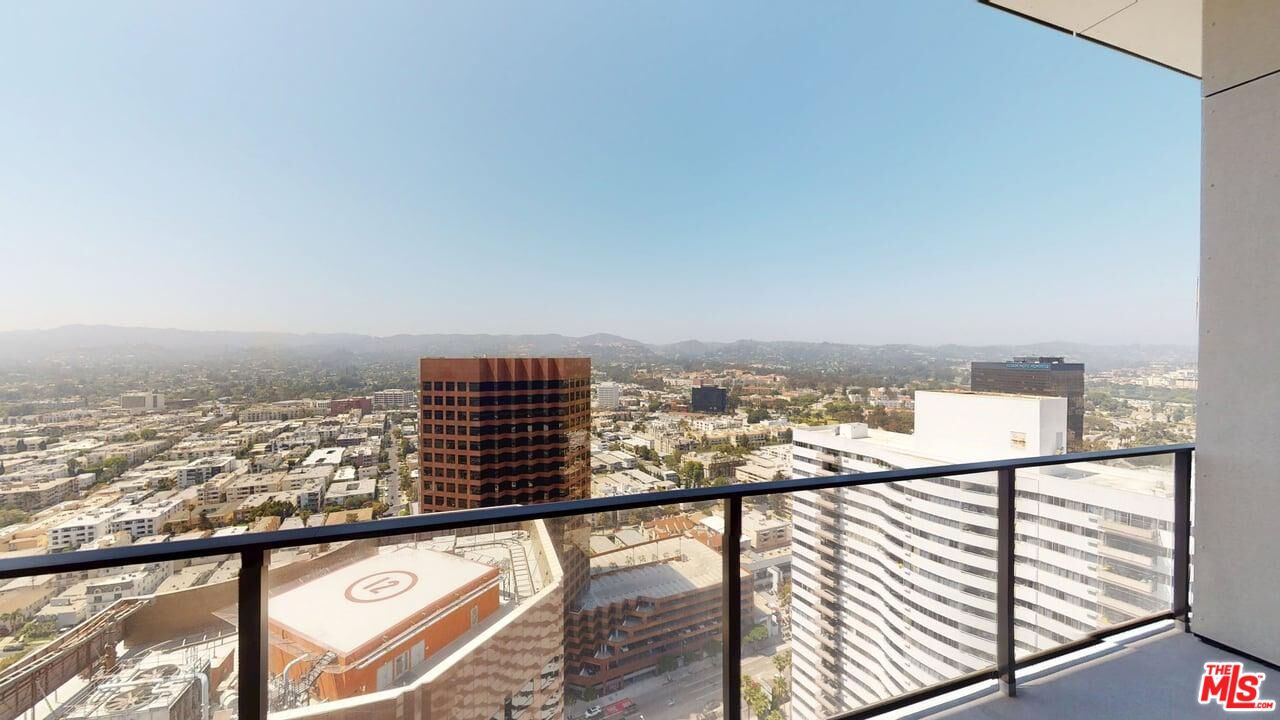 11750 Wilshire Boulevard, Unit 3303 Los Angeles, CA 90025 - Photo 4 of 40