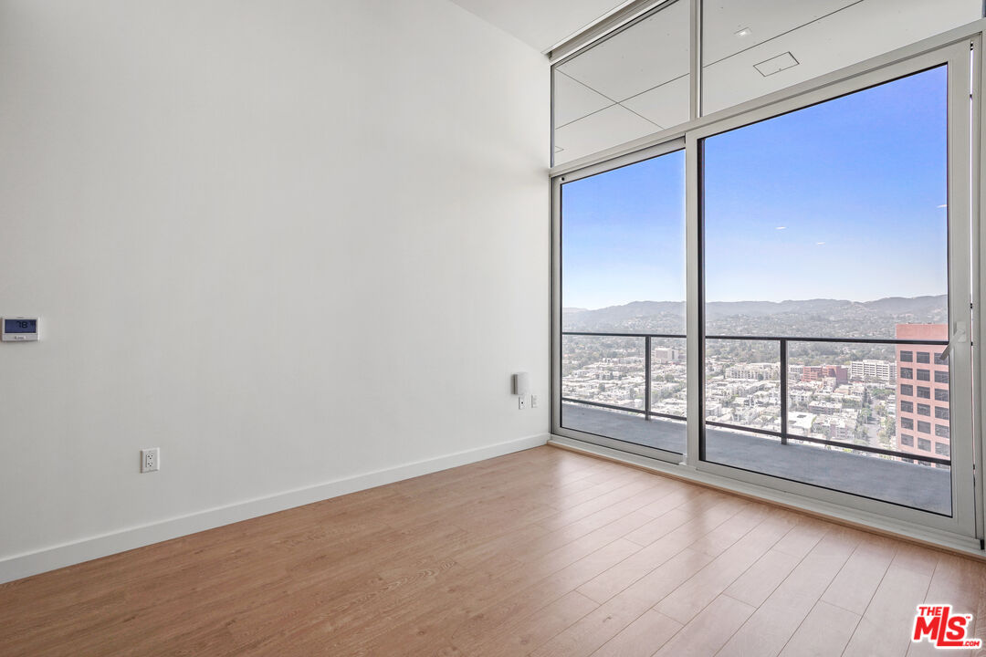 11750 Wilshire Boulevard, Unit 3303 Los Angeles, CA 90025 - Photo 9 of 40