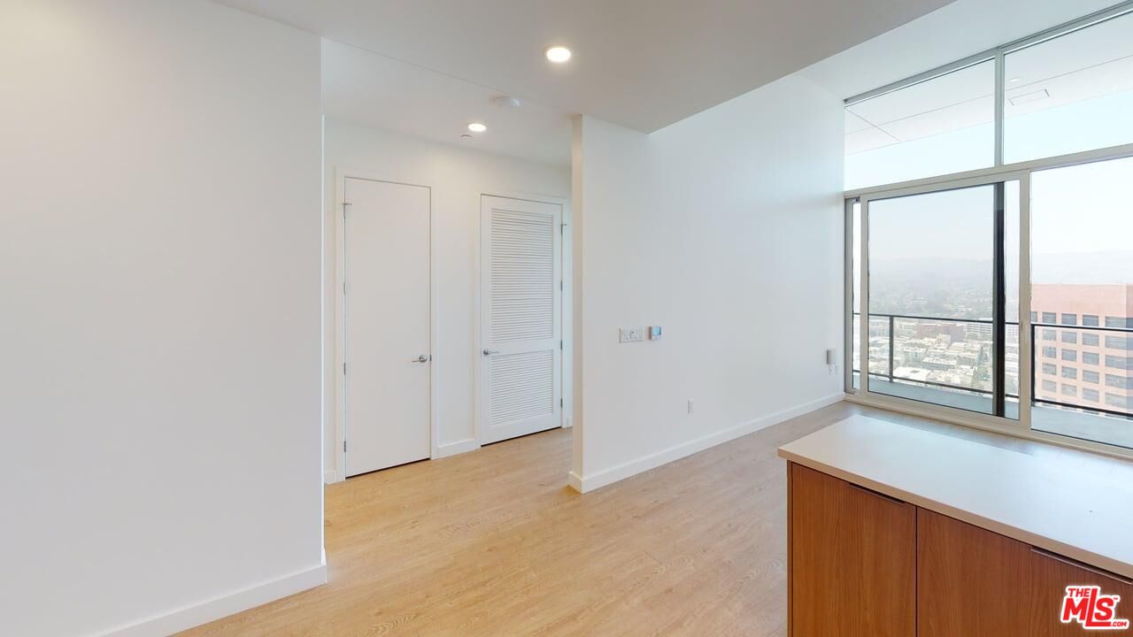 11750 Wilshire Boulevard, Unit 3303 Los Angeles, CA 90025 - Photo 10 of 40