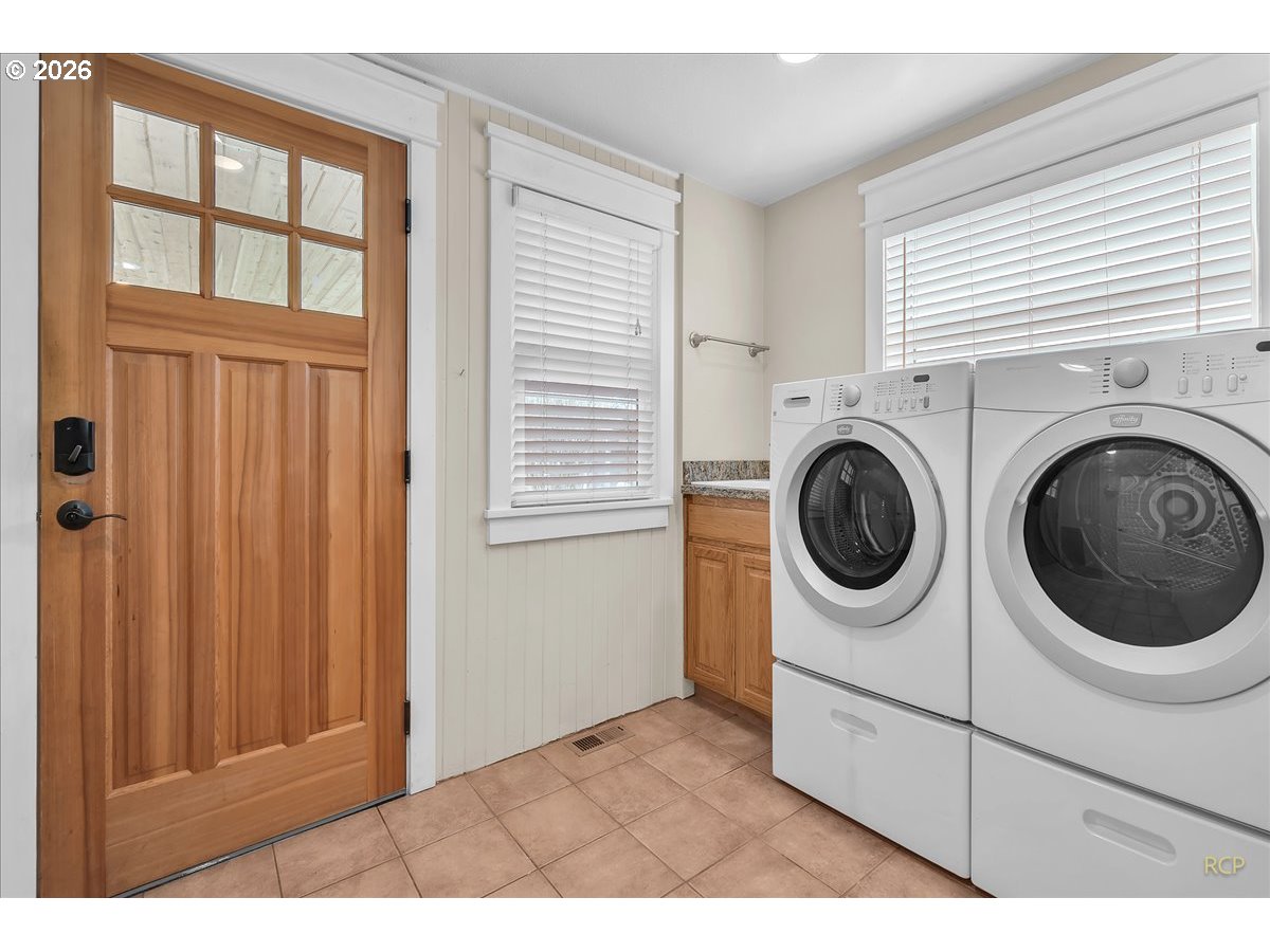 34418 Berg Road Warren, OR 97053 - Photo 11 of 39