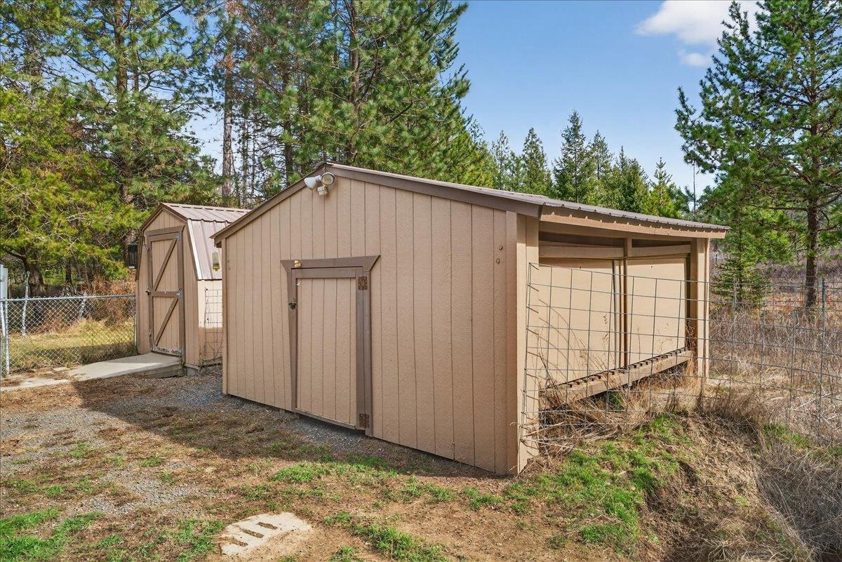 33518 North Missile Site Road Deer Park, WA 99006 - Photo 38 of 45