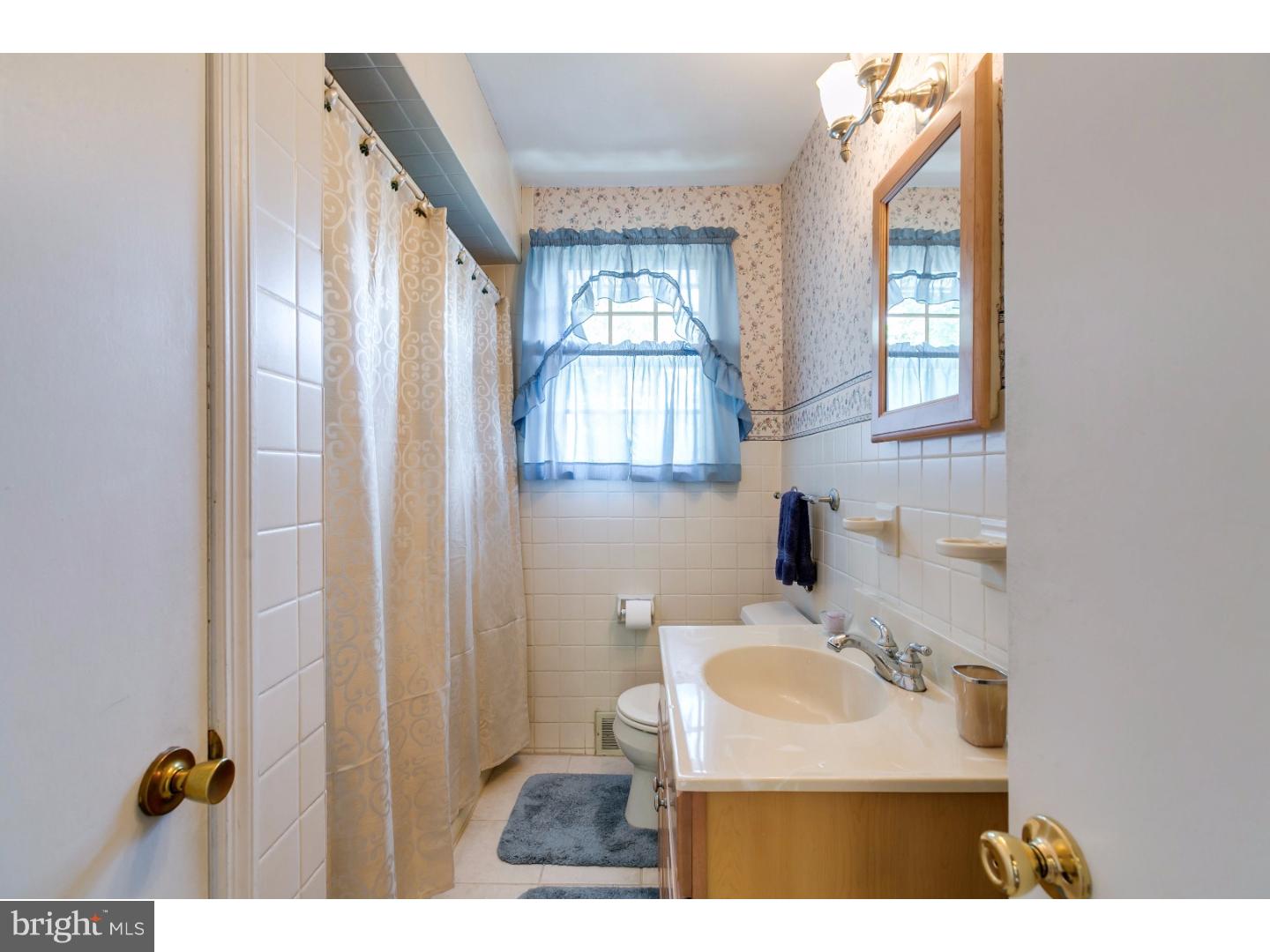 126 Valleybrook Road East Cherry Hill, NJ 08034 - Photo 22 of 25 Bathroom