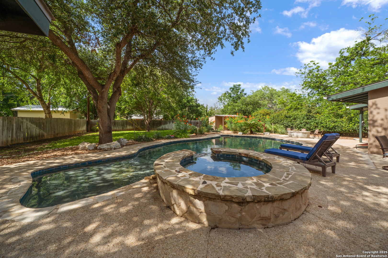 908 29th Street Hondo, TX 78861 - Photo 33 of 37