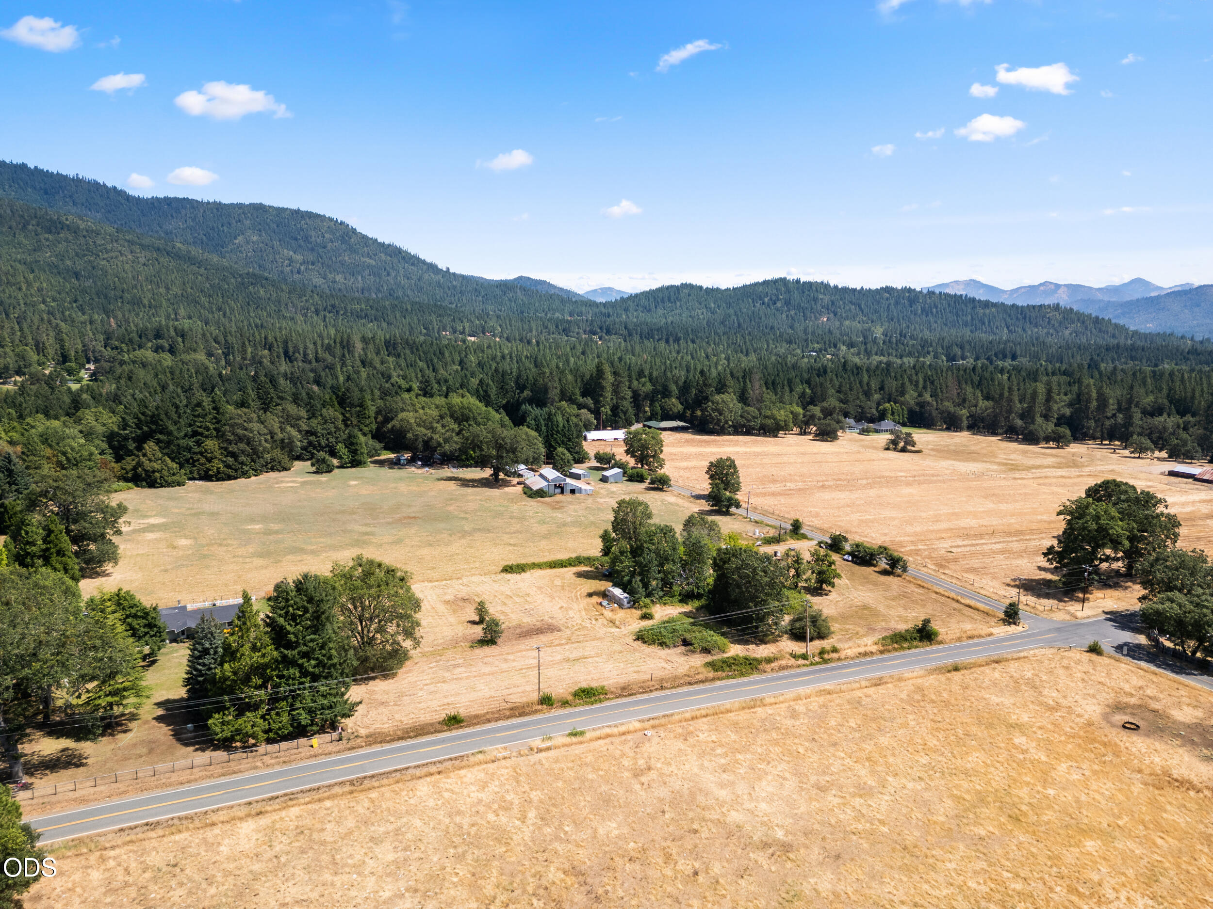 2670 Kincaid Road Williams, OR 97544 - Photo 6 of 17