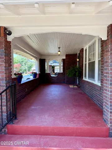 a picture of a brick wall