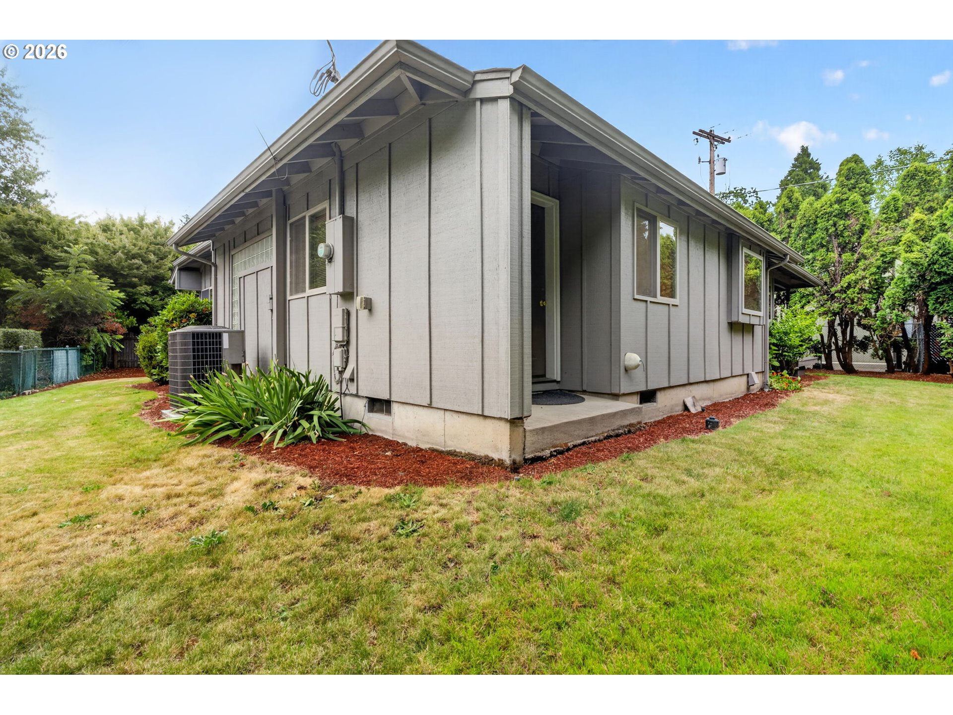 2736 Harlow Road Eugene, OR 97401 - Photo 37 of 40