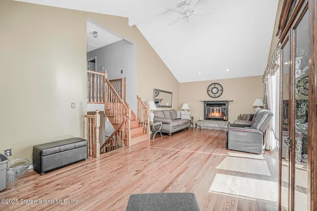 $988,000 | 116 Woehrle Avenue | Greenridge