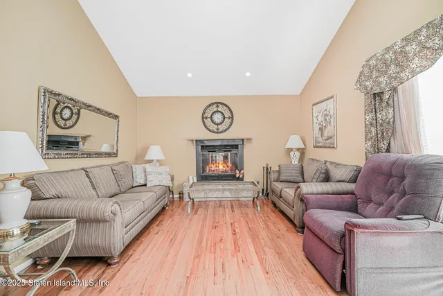 $988,000 | 116 Woehrle Avenue | Greenridge