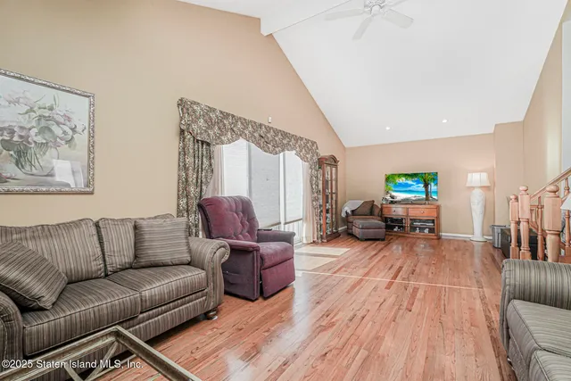 $988,000 | 116 Woehrle Avenue | Greenridge