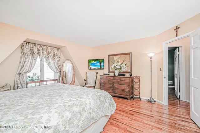 $988,000 | 116 Woehrle Avenue | Greenridge