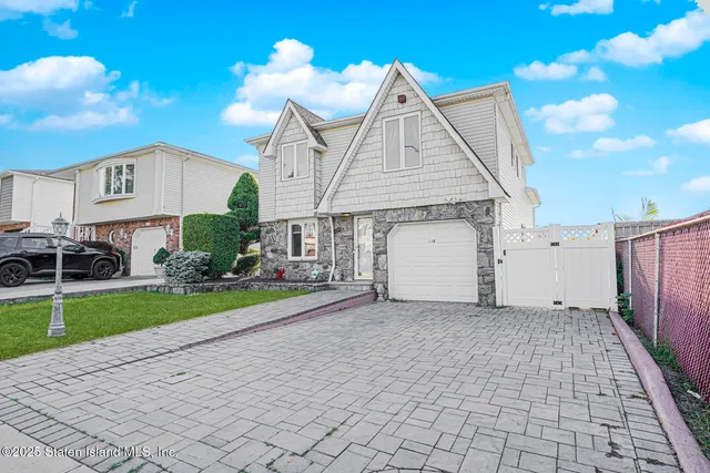 $988,000 | 116 Woehrle Avenue | Greenridge