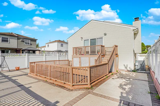 $988,000 | 116 Woehrle Avenue | Greenridge