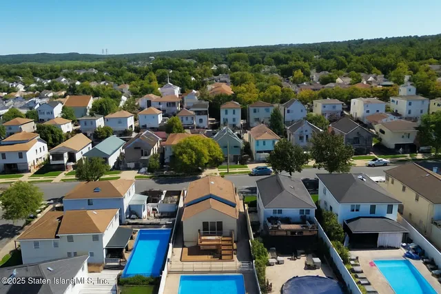 $988,000 | 116 Woehrle Avenue | Greenridge