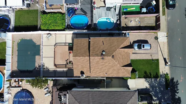 $988,000 | 116 Woehrle Avenue | Greenridge