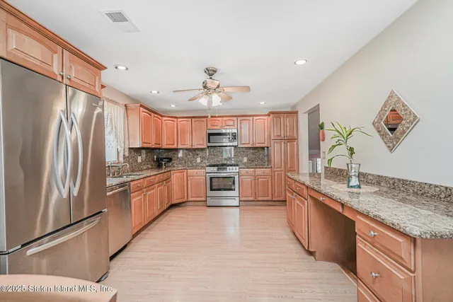 $988,000 | 116 Woehrle Avenue | Greenridge