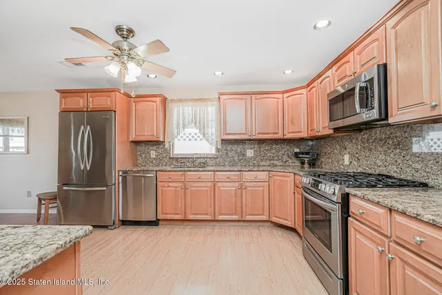 $988,000 | 116 Woehrle Avenue | Greenridge