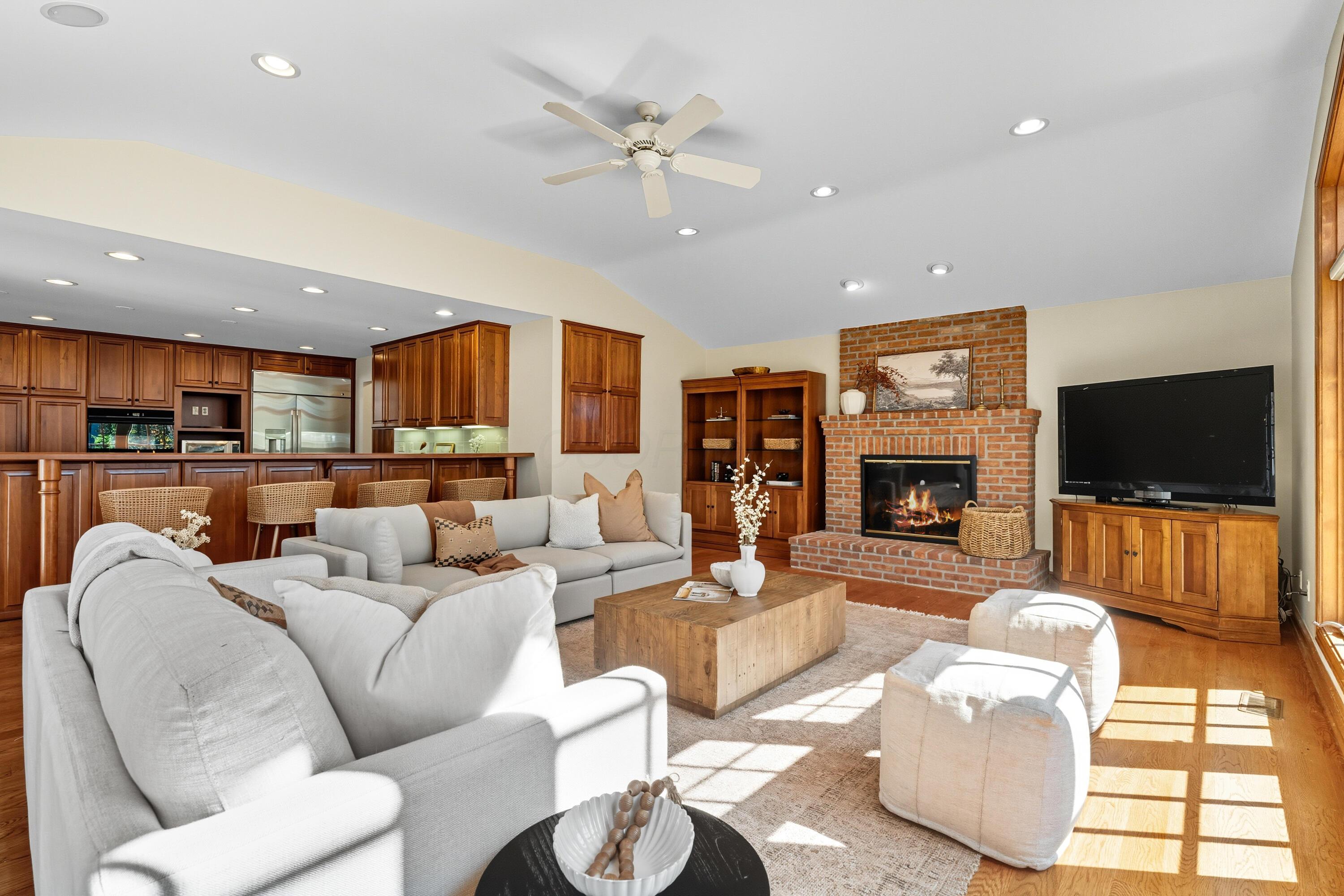 2197 Sheringham Road Columbus, OH 43220 - Photo 33 of 78 Family Room