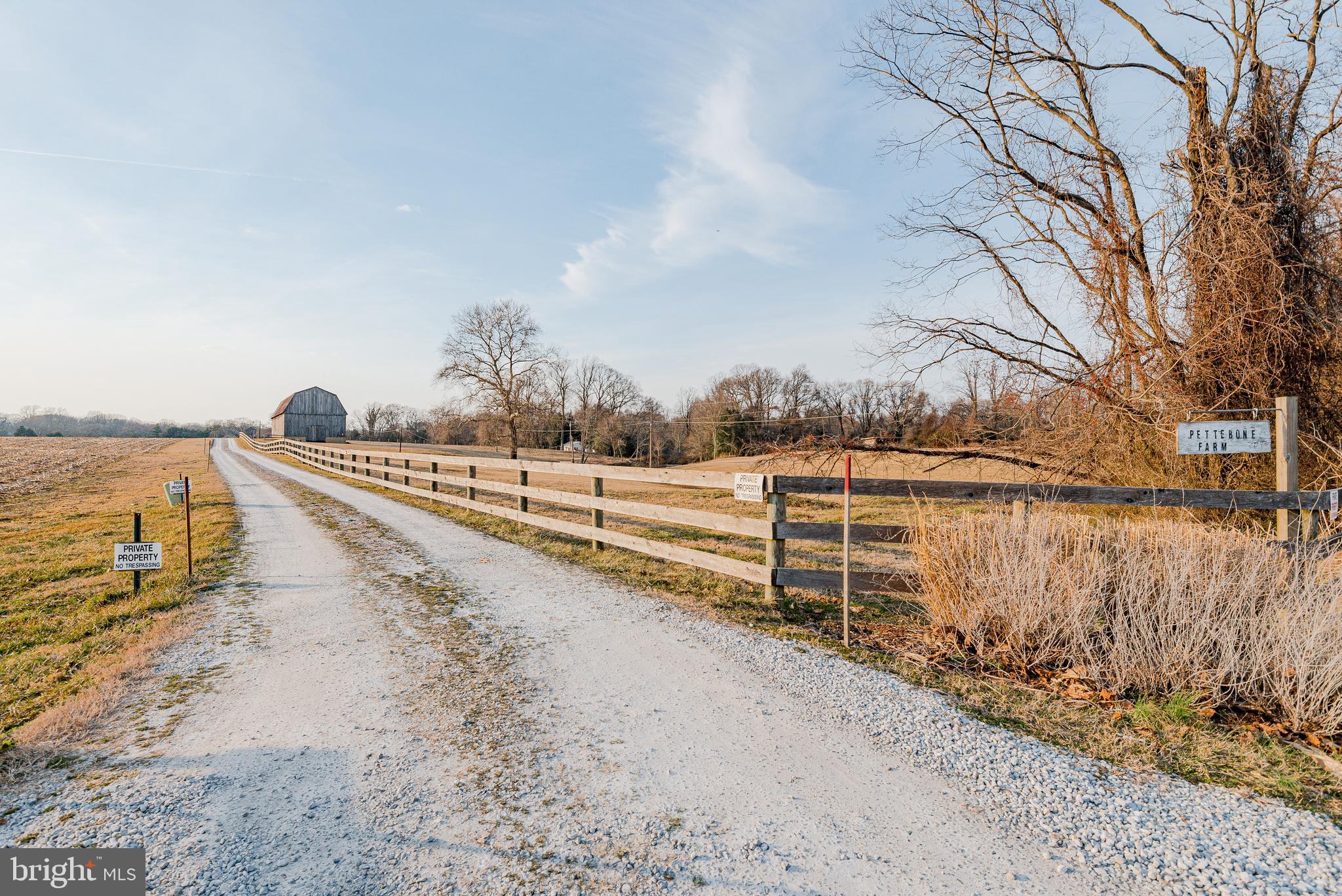 1558 Bay Head Road Annapolis, MD 21409 - Photo 4 of 33 Private Farm Entrance