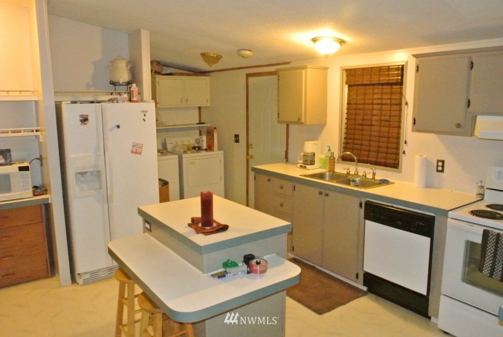 178 Hall Road Silverlake, WA 98645 - Photo 4 of 12 Gallery Image 4