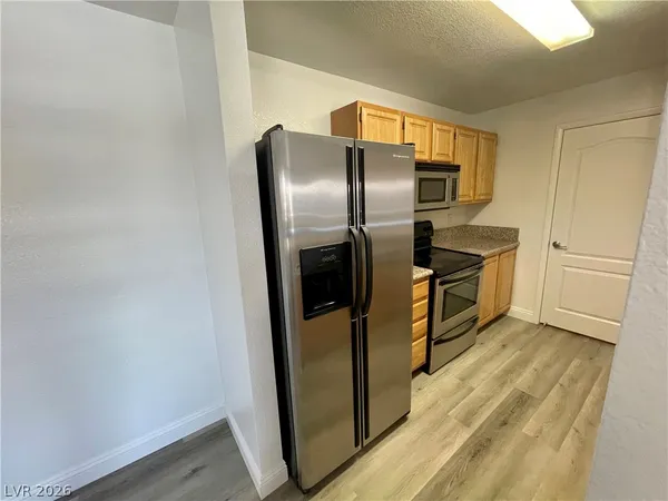 $1,200 | 5055 West Hacienda Avenue, Unit 2142, Las Vegas, NV 89118