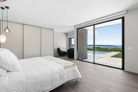 $14,500,000 | 70 Kettle Hole Road, Montauk, NY 11954