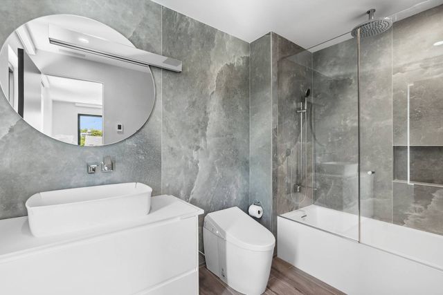 $14,500,000 | 70 Kettle Hole Road, Montauk, NY 11954