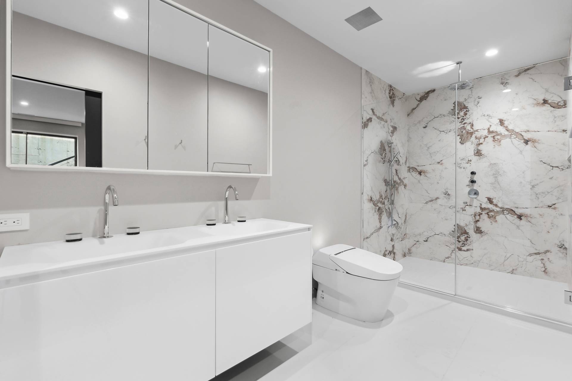 70 Kettle Hole Road Montauk, NY 11954 - Photo 18 of 36