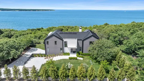 $14,500,000 | 70 Kettle Hole Road, Montauk, NY 11954