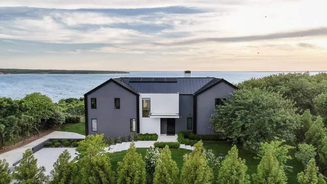 $14,500,000 | 70 Kettle Hole Road, Montauk, NY 11954