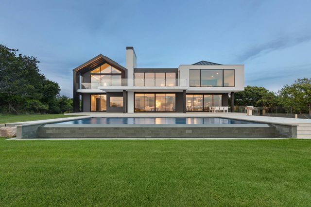 $14,500,000 | 70 Kettle Hole Road, Montauk, NY 11954