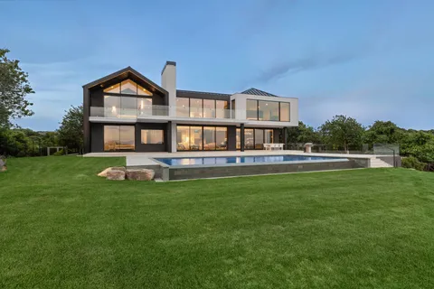 $14,500,000 | 70 Kettle Hole Road, Montauk, NY 11954