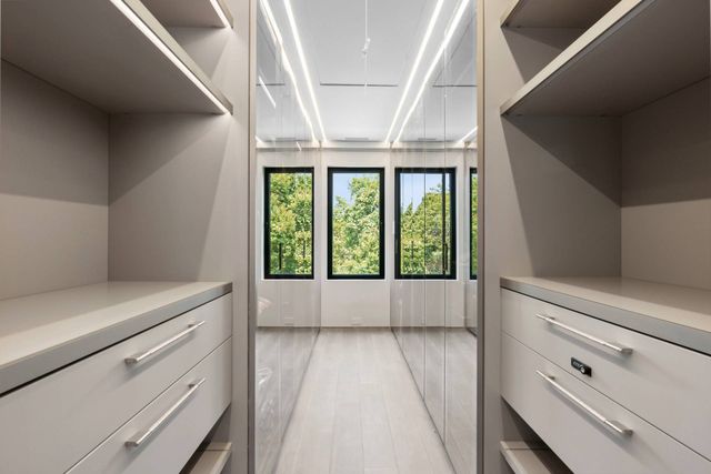 $14,500,000 | 70 Kettle Hole Road, Montauk, NY 11954