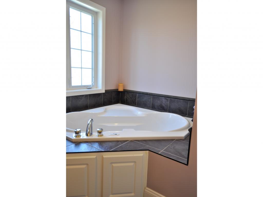 22 Grandview Road Windham, NH 03087 - Photo 17 of 30