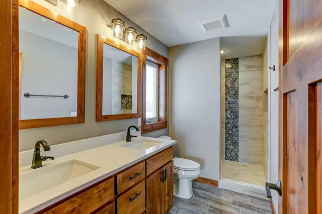 $499,900 | 1637 75th Avenue, Hammond, WI 54015