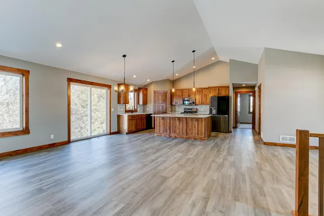 $499,900 | 1637 75th Avenue, Hammond, WI 54015