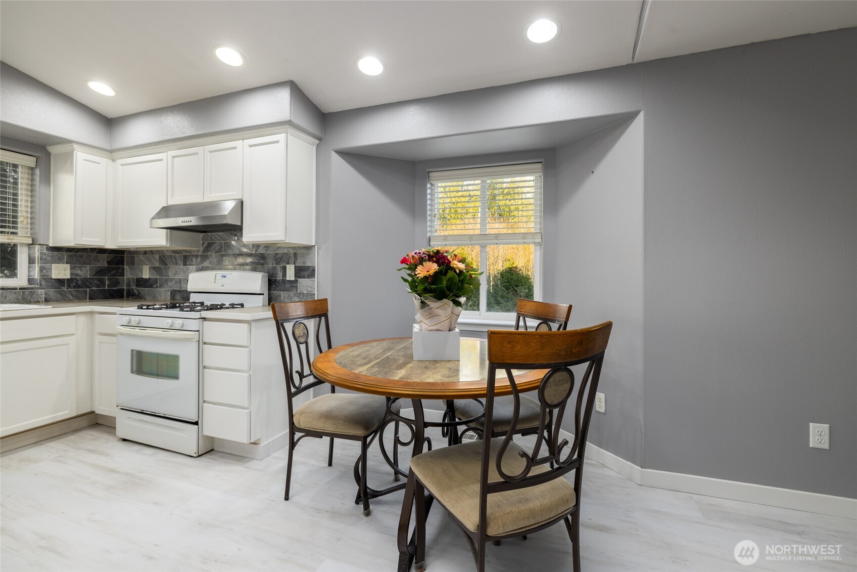 250 Dallas Street Mount Vernon, WA 98274 - Photo 12 of 33