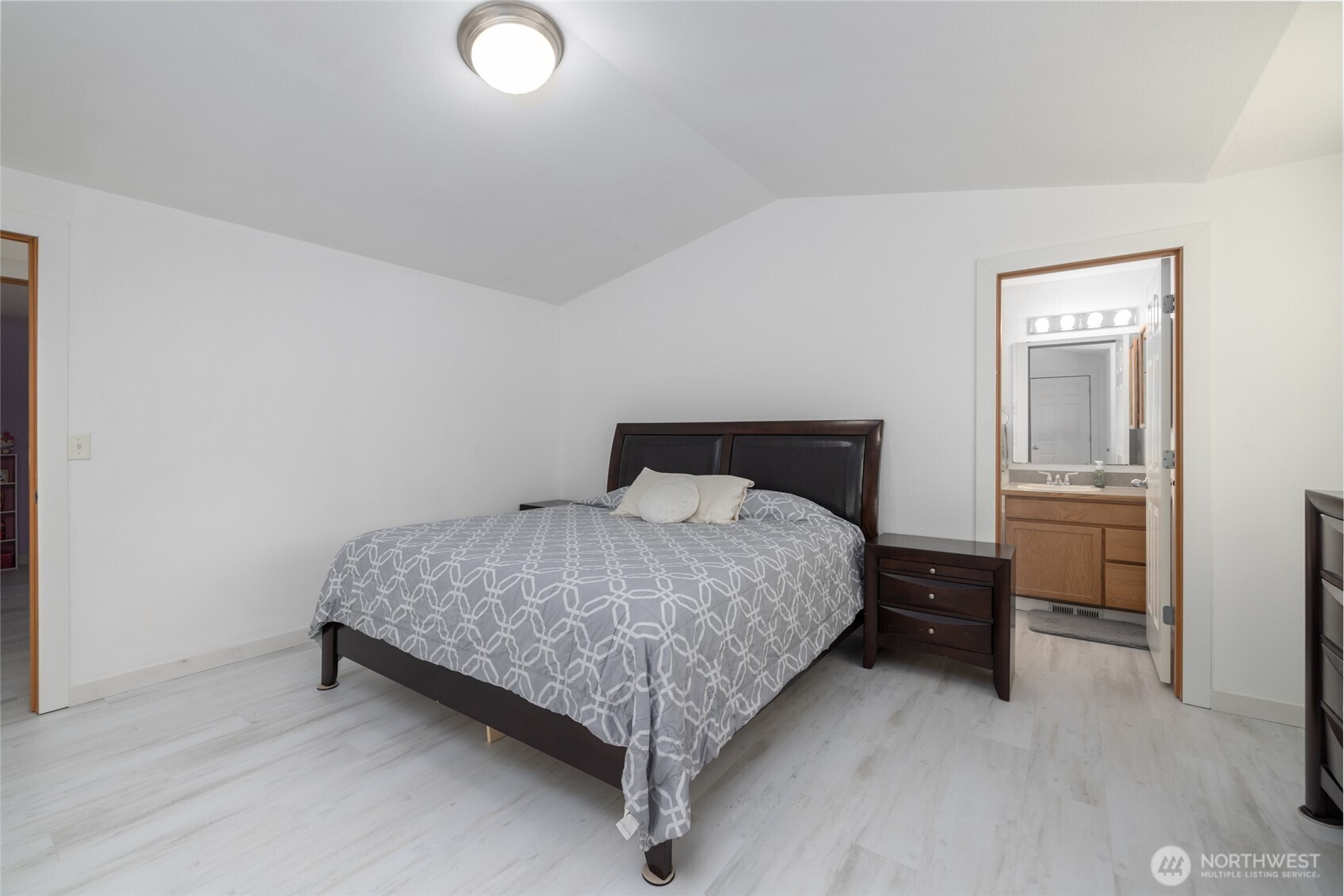 250 Dallas Street Mount Vernon, WA 98274 - Photo 21 of 33