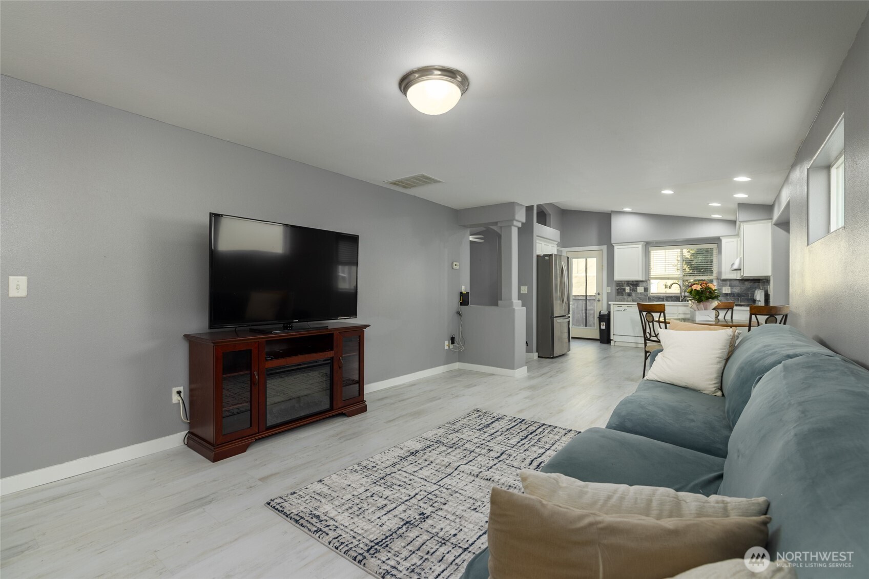 250 Dallas Street Mount Vernon, WA 98274 - Photo 9 of 33