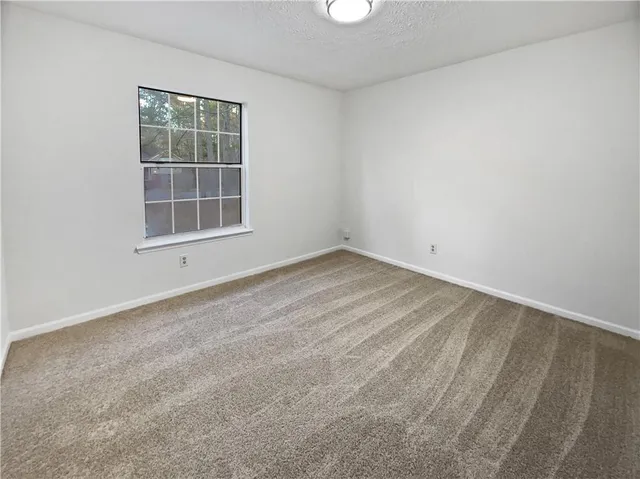 $240,000 | 587 Tarragon Way Southwest, Atlanta, GA 30331