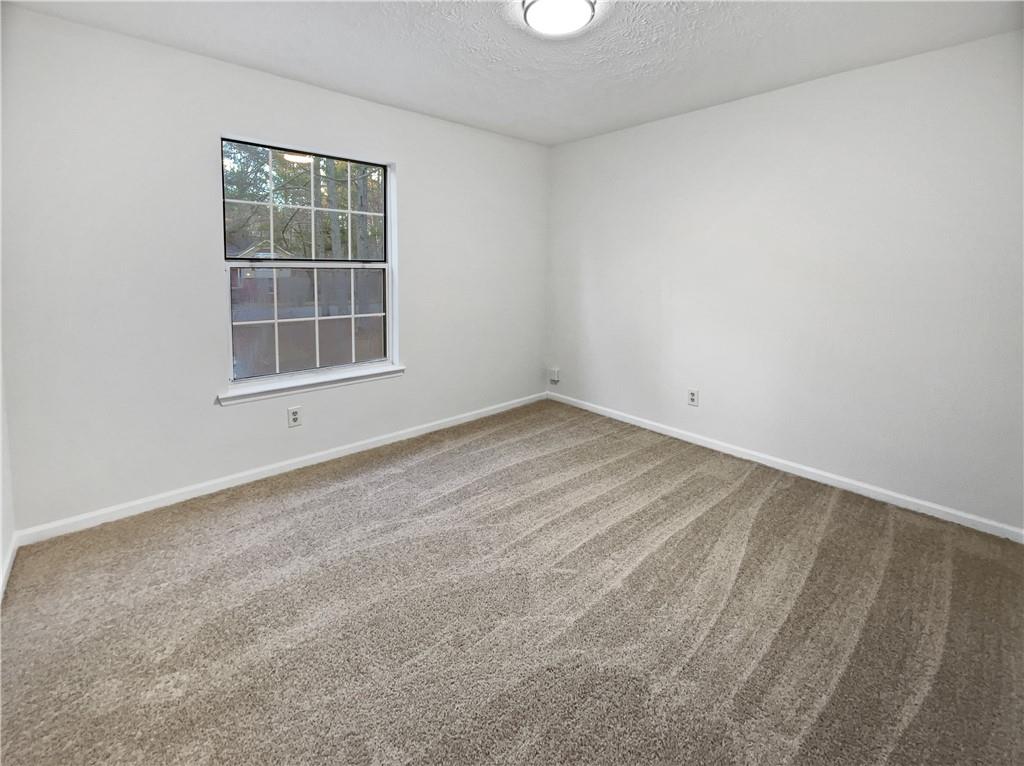 587 Tarragon Way Southwest Atlanta, GA 30331 - Photo 12 of 23