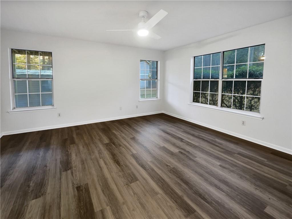 587 Tarragon Way Southwest Atlanta, GA 30331 - Photo 13 of 23