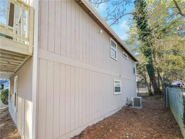 $240,000 | 587 Tarragon Way Southwest, Atlanta, GA 30331