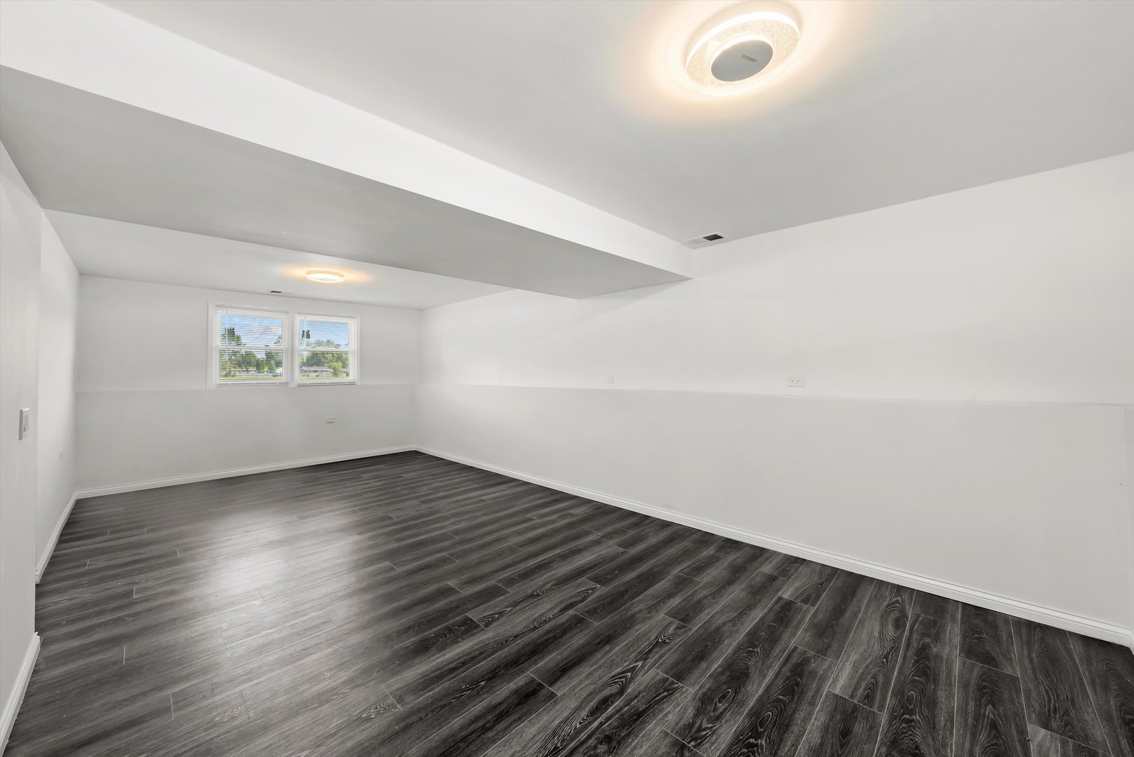 3619 West 163rd Street Markham, IL 60428 - Photo 26 of 40 a view of an empty room and window