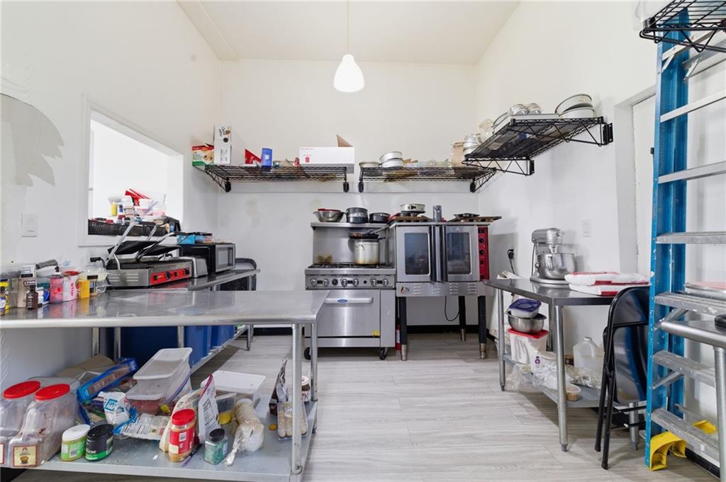 1219 Merchant Street Ambridge, PA 15003 - Photo 12 of 32