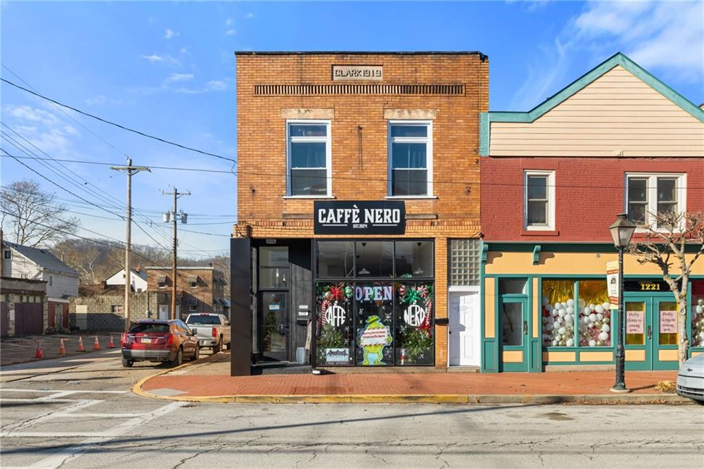 1219 Merchant Street Ambridge, PA 15003 - Photo 2 of 32