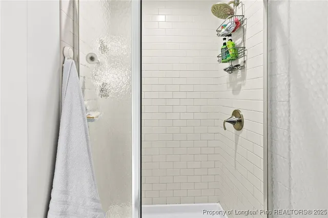 $460,000 | 1423 Creekwood Road, Hope Mills, NC 28348