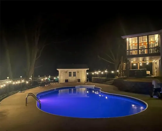 $595,000 | 24 Lakeview Drive, Lexington, MO 64067