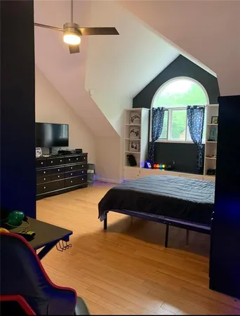 $595,000 | 24 Lakeview Drive, Lexington, MO 64067