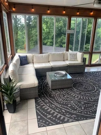 $595,000 | 24 Lakeview Drive, Lexington, MO 64067